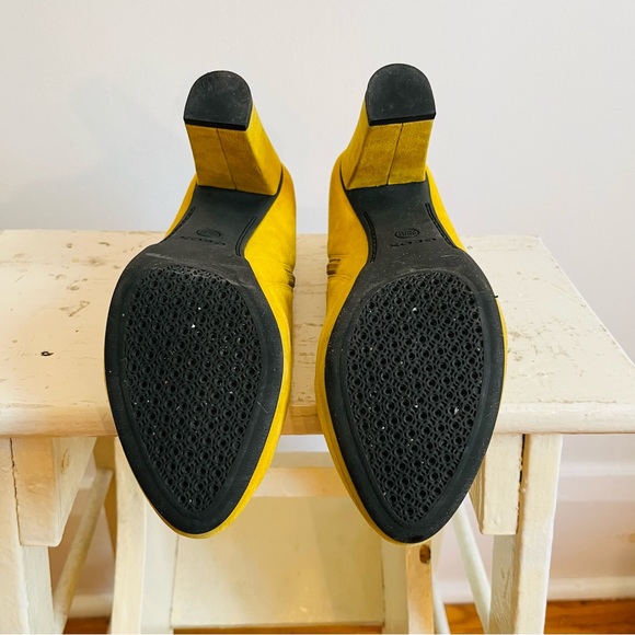 Geox yellow suede booties excellent condition - Picture 8 of 11